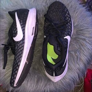 Black and white nikes have only been worn 3 times